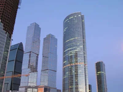 В городе