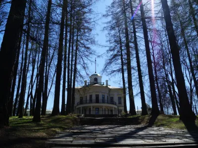 Усадьба в Середниково
