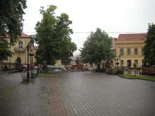 Сремски Карловци, главная площадь