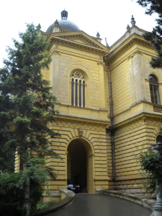 Дворец митрополита
