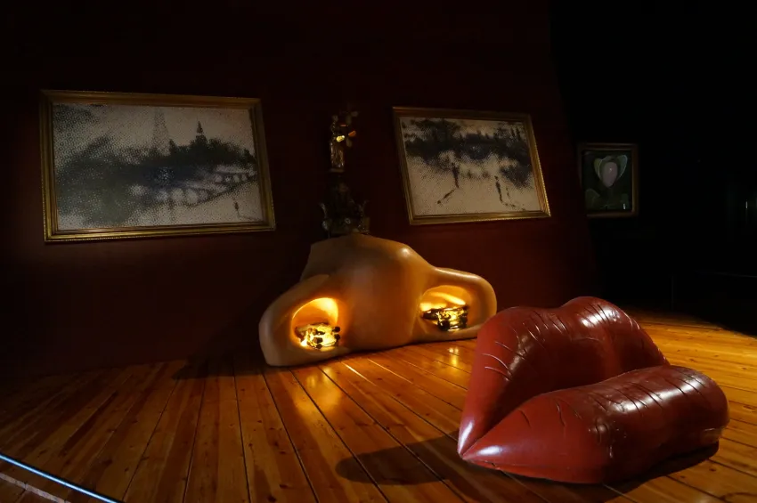 Мэй Уэст