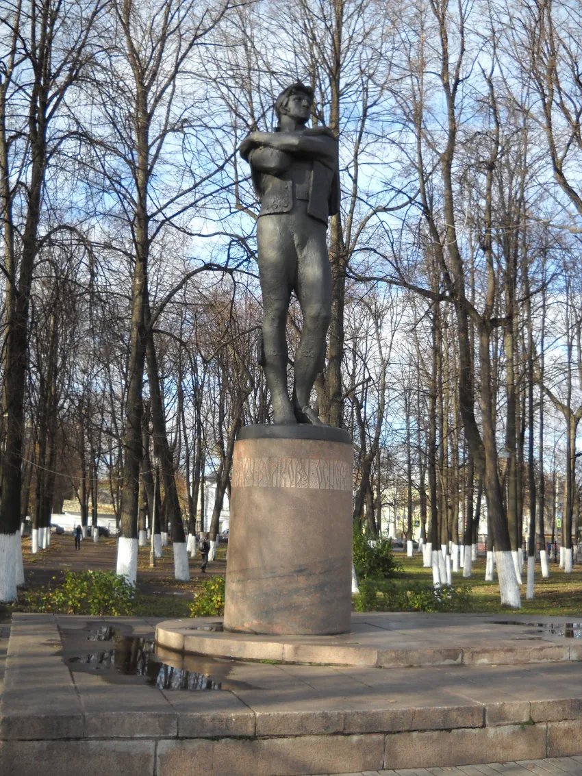 Памятник Федору Волкову
