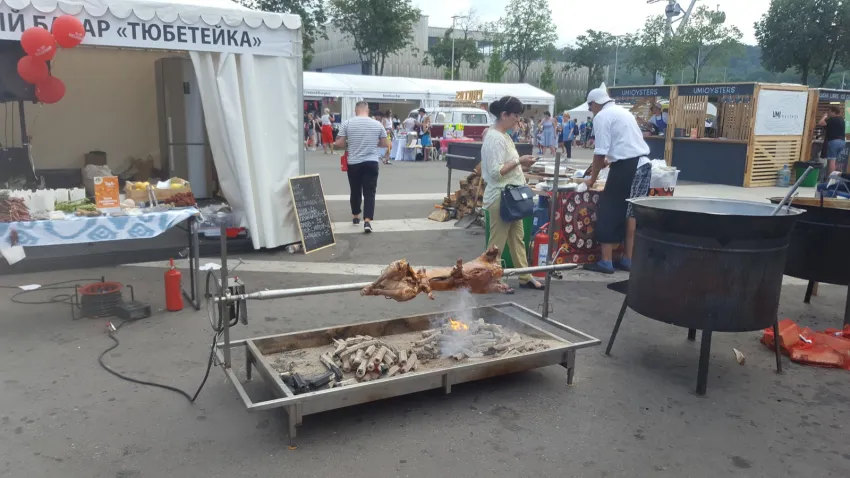 В городе