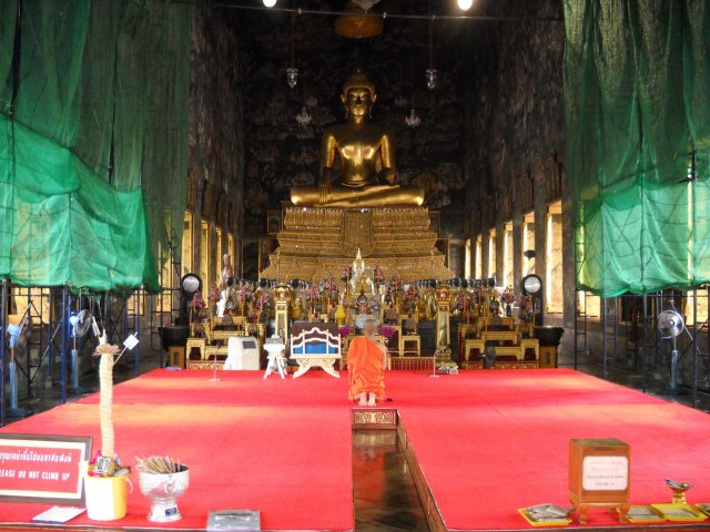 Будда и монах